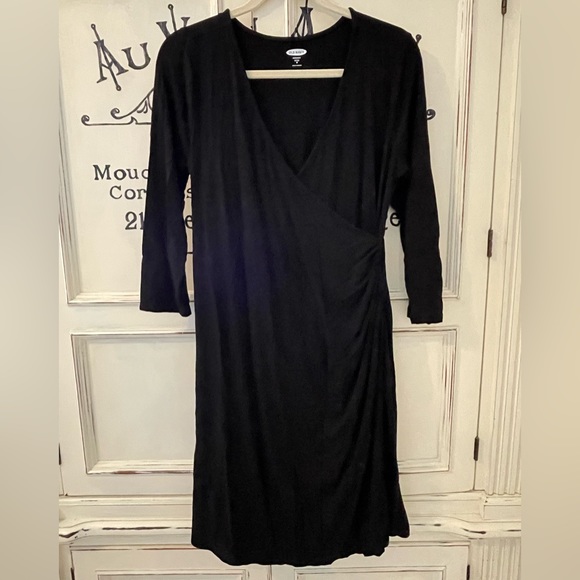 EUC Old Navy Maternity Dress - Picture 1 of 3